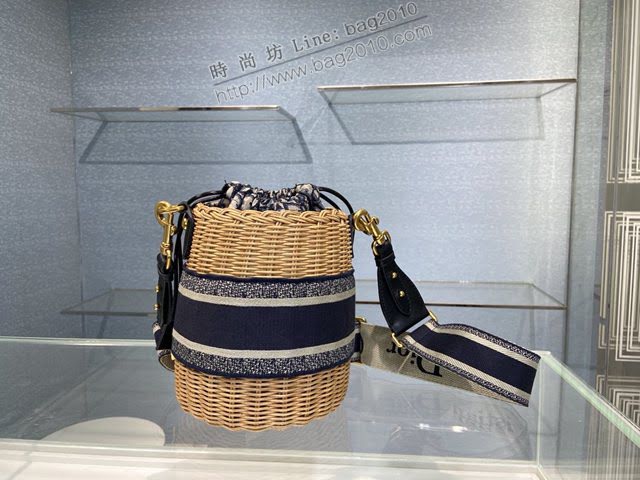 Dior女包 迪奧Wicker柳條水桶包 Dior肩背斜挎包  dfk1867